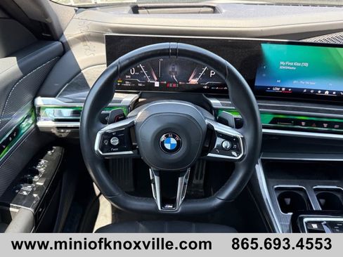 Used 2025 BMW 740i xDrive AWD/4WD image 20
