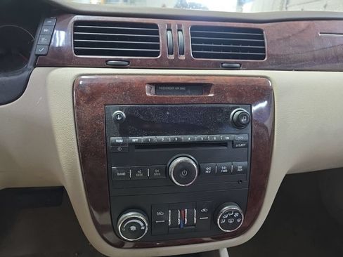 Used 2006 Chevrolet Impala LT FWD image 11