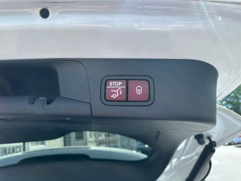 Used 2021 Mercedes-Benz GLB 250 image 31