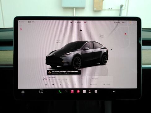 Used 2023 Tesla Model Y AWD image 39