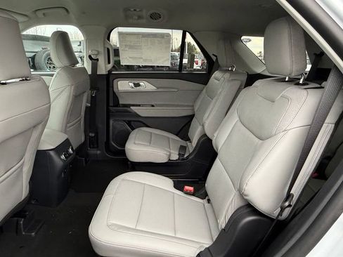 New 2026 Ford Explorer Active w/ Active Comfort Package image 15