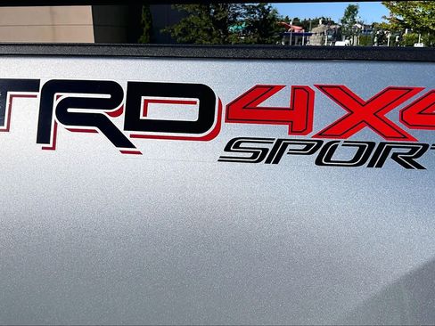 Used 2023 Toyota Tacoma TRD Sport w/ Technology Package AWD/4WD image 10