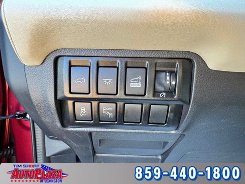 Used 2022 Subaru Ascent Limited w/ Technology Package AWD/4WD image 18