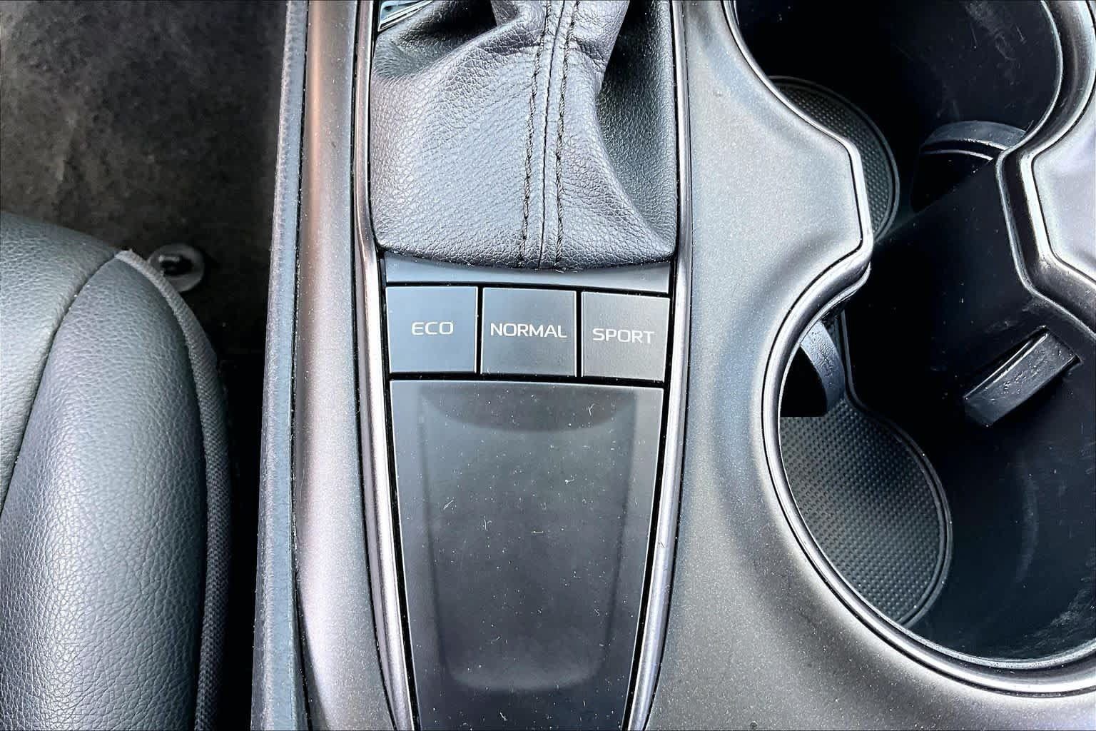 Used 2023 Toyota Camry SE FWD image 34