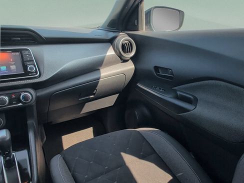 Used 2020 Nissan Kicks S FWD image 29
