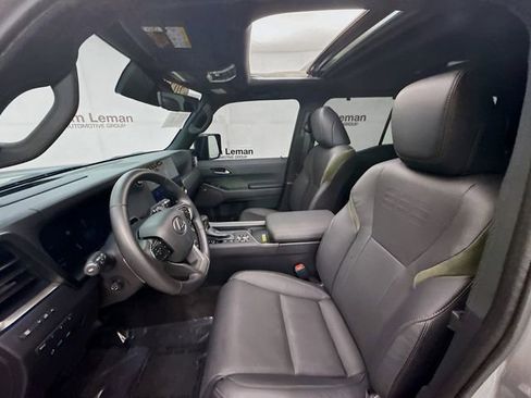 Used 2024 Lexus GX 550 image 22