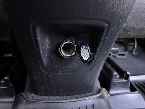 Used 2018 Toyota RAV4 XLE image 37