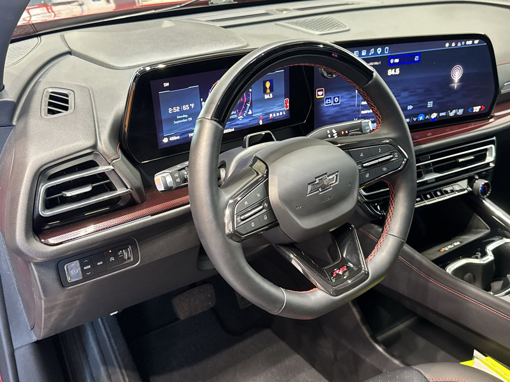 Used 2026 Chevrolet Traverse RS AWD/4WD image 19