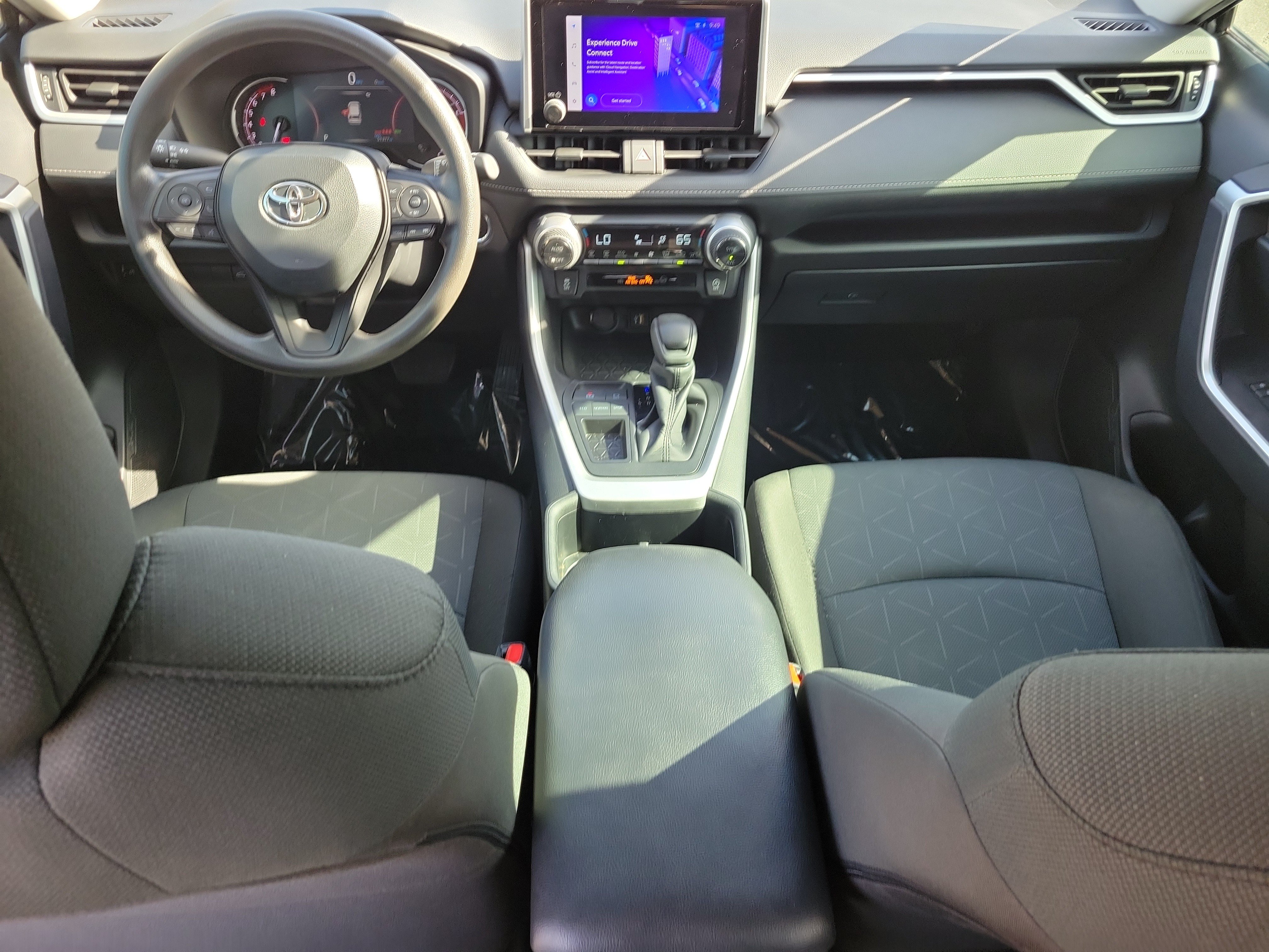 Used 2024 Toyota RAV4 XLE w/ Convenience Package FWD image 23