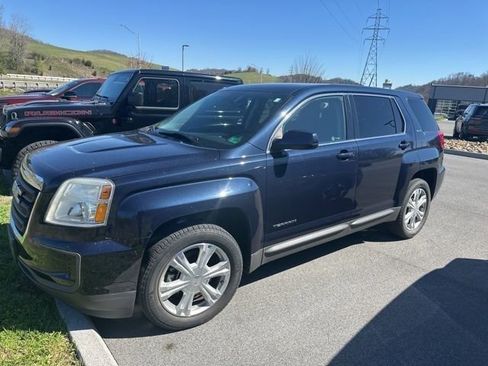 Used 2017 GMC Terrain SLE image 7