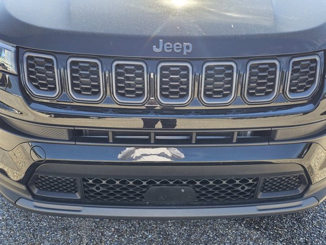 Used 2026 Jeep Compass Latitude w/ Quick Order Package 29K AWD/4WD image 3