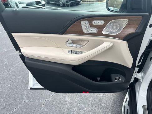 New 2026 Mercedes-Benz GLS 580 GLS 580 image 10