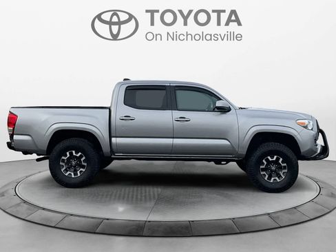 Used 2021 Toyota Tacoma SR image 7