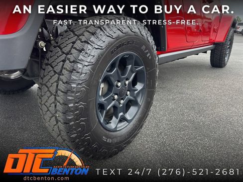 Used 2023 Jeep Gladiator Sport AWD/4WD image 15