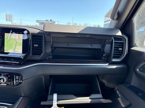 New 2026 GMC Sierra 1500 SLT AWD/4WD image 24