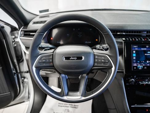 New 2025 Jeep Grand Cherokee L Laredo w/ Luxury Tech Group I image 27