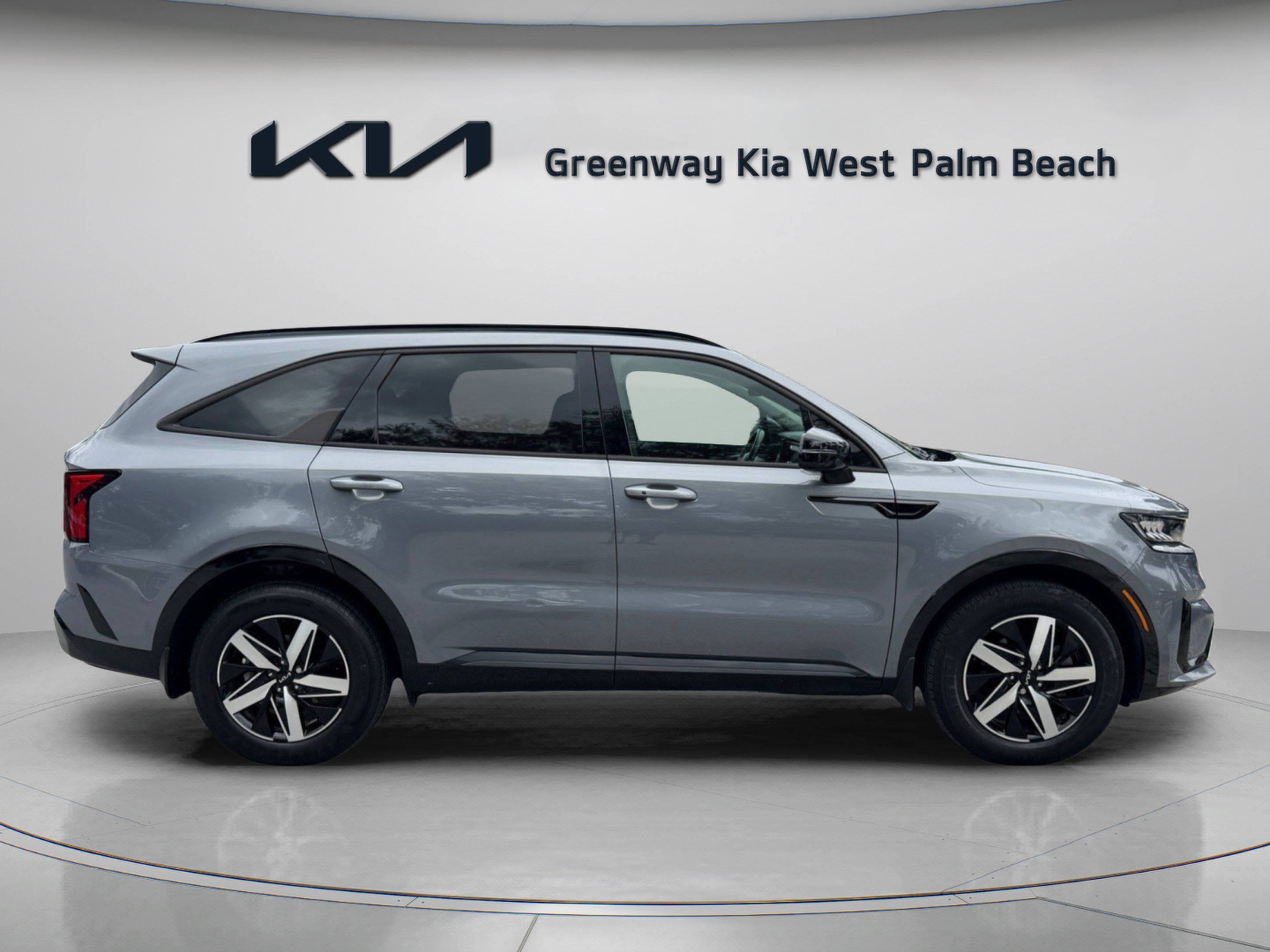 Used 2023 Kia Sorento S FWD image 8