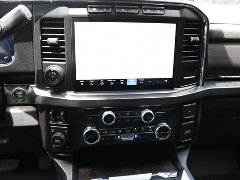 Used 2024 Ford F250 Lariat w/ Lariat Ultimate Package AWD/4WD image 24