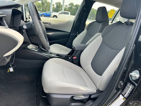 Used 2020 Toyota Corolla LE w/ LE Convenience Package FWD image 11