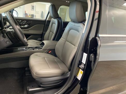 New 2024 Lincoln Corsair AWD w/ Equipment Group 101A image 17