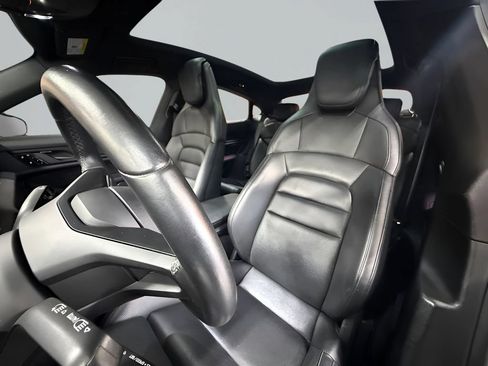 Used 2021 Porsche Taycan RWD image 11