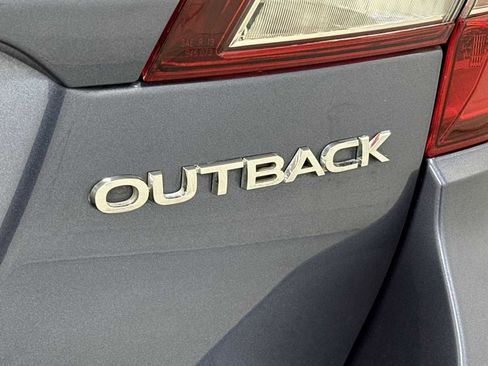 Used 2018 Subaru Outback 2.5i Limited image 29