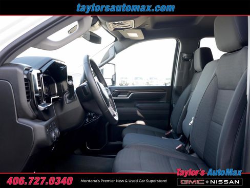 Used 2025 Chevrolet Silverado 2500 LT w/ Convenience Package image 7