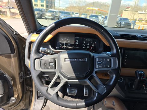 Used 2021 Land Rover Defender 110 X image 31