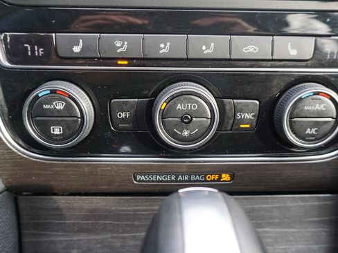 Used 2017 Volkswagen Passat 1.8T SE image 24