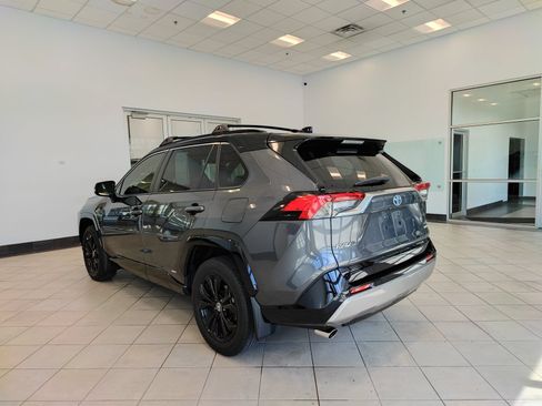 Used 2022 Toyota RAV4 XSE AWD/4WD image 5