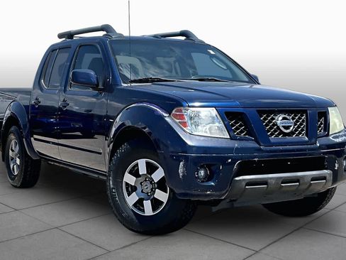 Used 2011 Nissan Frontier PRO-4X w/ Pro-4x Luxury Pkg RWD image 2