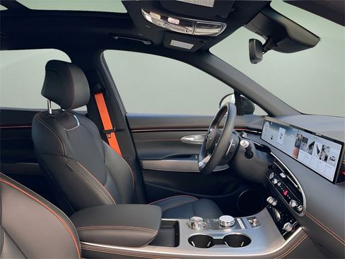 New 2026 Genesis GV70 2.5T Sport Prestige image 15