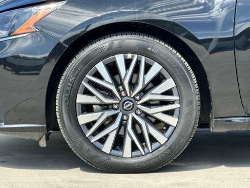 Used 2025 Nissan Altima 2.5 SV FWD image 26