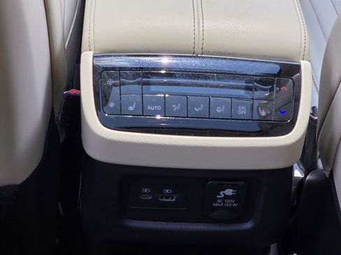 Used 2023 INFINITI QX60 Sensory w/ Vision Package AWD/4WD image 14