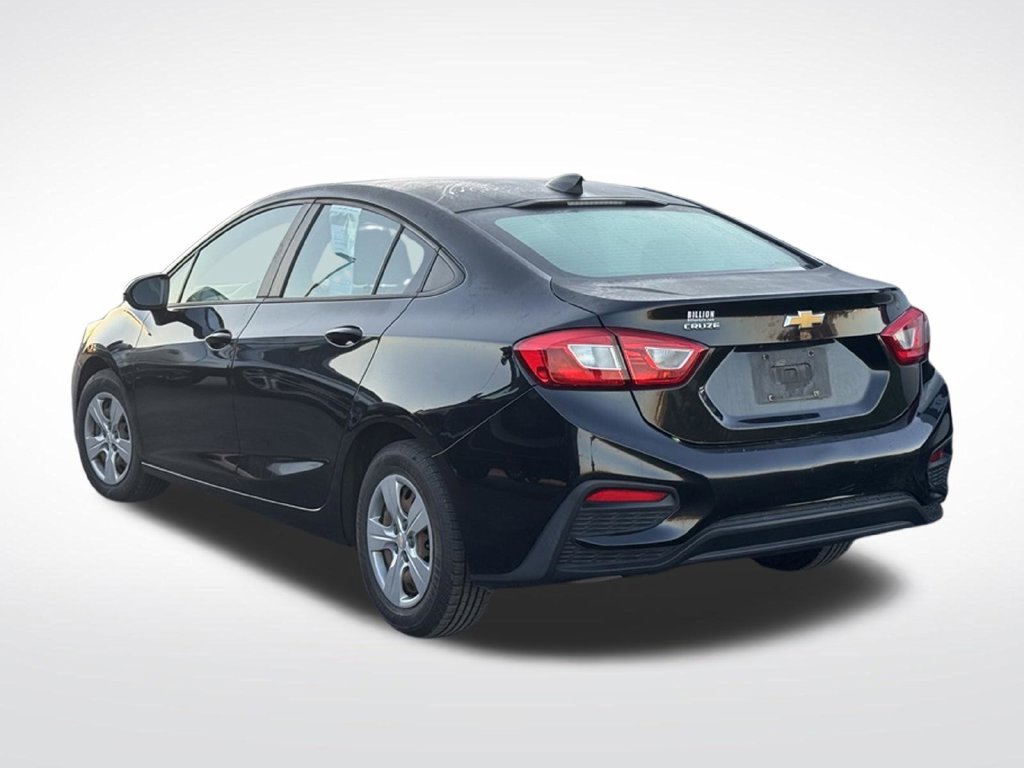 Used 2017 Chevrolet Malibu LT FWD image 21