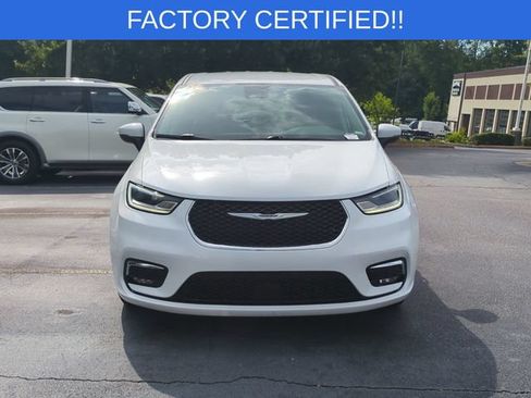 Certified 2023 Chrysler Pacifica Touring-L FWD image 8