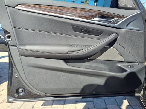 Used 2022 BMW 540i w/ M Sport Package RWD image 21