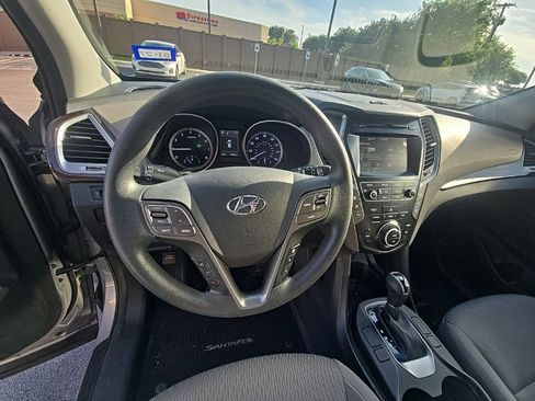 Used 2019 Hyundai Santa Fe XL SE FWD image 6