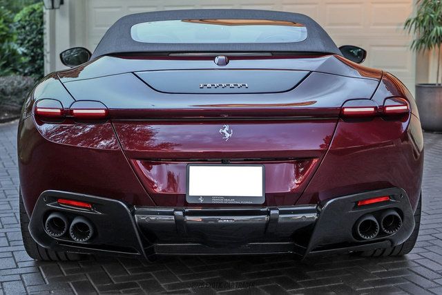 Used 2025 Ferrari Roma Spider RWD image 17