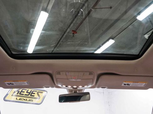 Used 2019 Mercedes-Benz E 300 image 15
