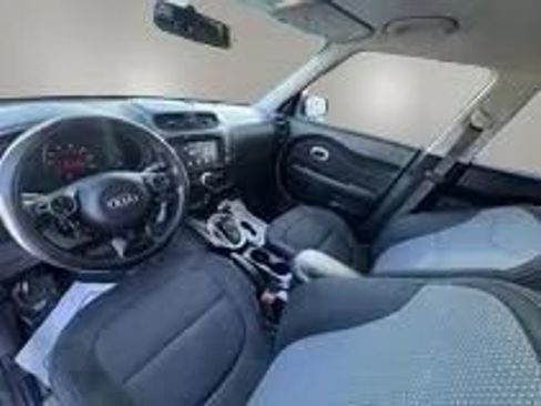 Used 2018 Kia Soul + FWD image 6