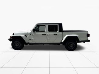 Used 2024 Jeep Gladiator Sport AWD/4WD video 4