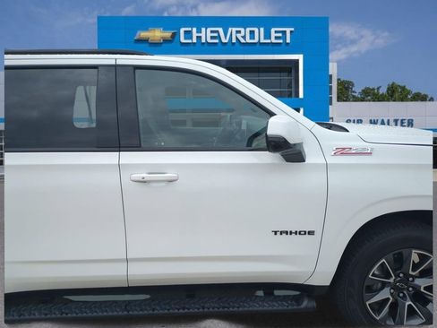 Used 2022 Chevrolet Tahoe Z71 w/ Luxury Package AWD/4WD image 36