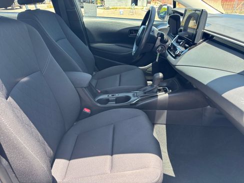 Used 2025 Toyota Corolla LE FWD image 34