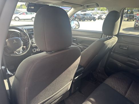 Used 2023 Mitsubishi Outlander Sport ES AWD/4WD image 23