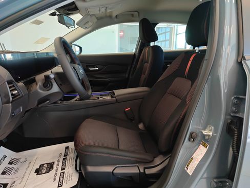 New 2026 Nissan Sentra SR FWD image 10