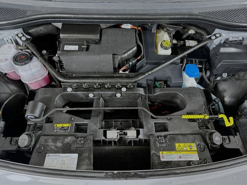 Used 2021 Volkswagen ID.4 Pro S w/ Gradient Package image 28