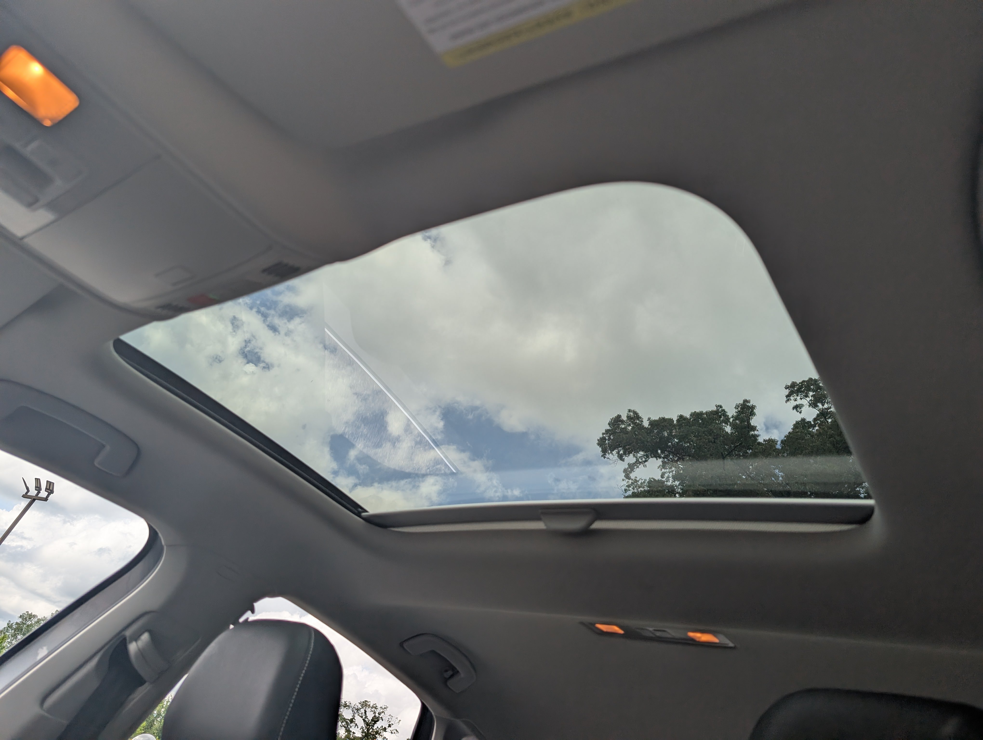 Used 2025 Volkswagen Jetta SE w/ Sunroof Package FWD image 50