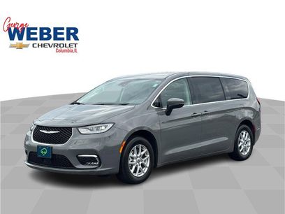 Used 2023 Chrysler Pacifica Touring-L