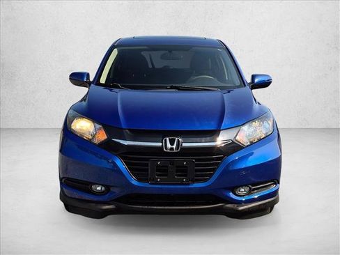 Used 2018 Honda HR-V EX image 2